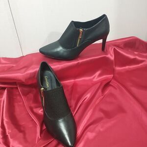 Calvin Klein Women's  SZ 11 Black Ankle BootieWith Gold Zipper